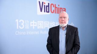 _电影策划_ 消息 首页 新闻 视频 大片 影库 CCTV6 VIP影院 搜索 电影 星闻 独家 更多 专题 图片 视频 滚动 首页 新闻 大片 影库 CCTV6 VIP影院 客户端 电影网>新闻>原创深度策划 一部纪录片《日暮·归乡》，道不尽的老兵乡愁！